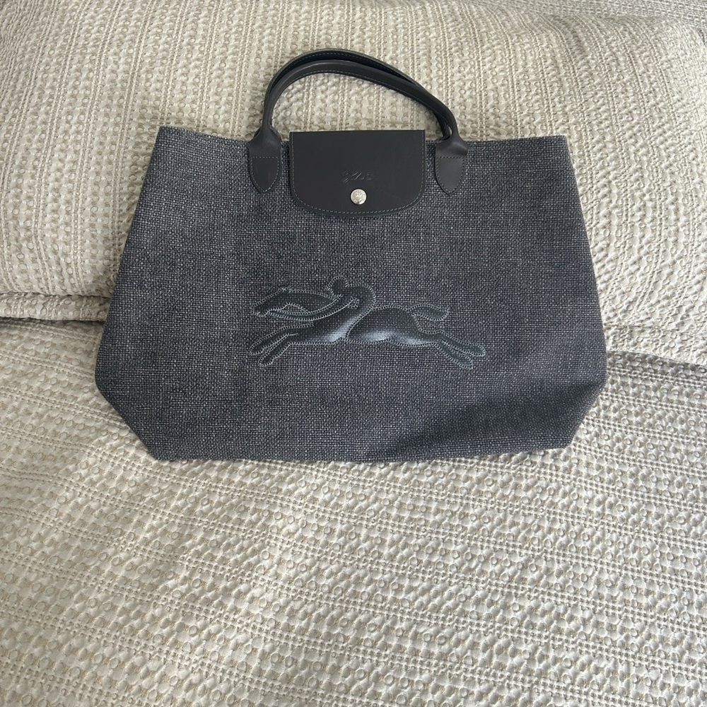 Le Victoire special edition tote